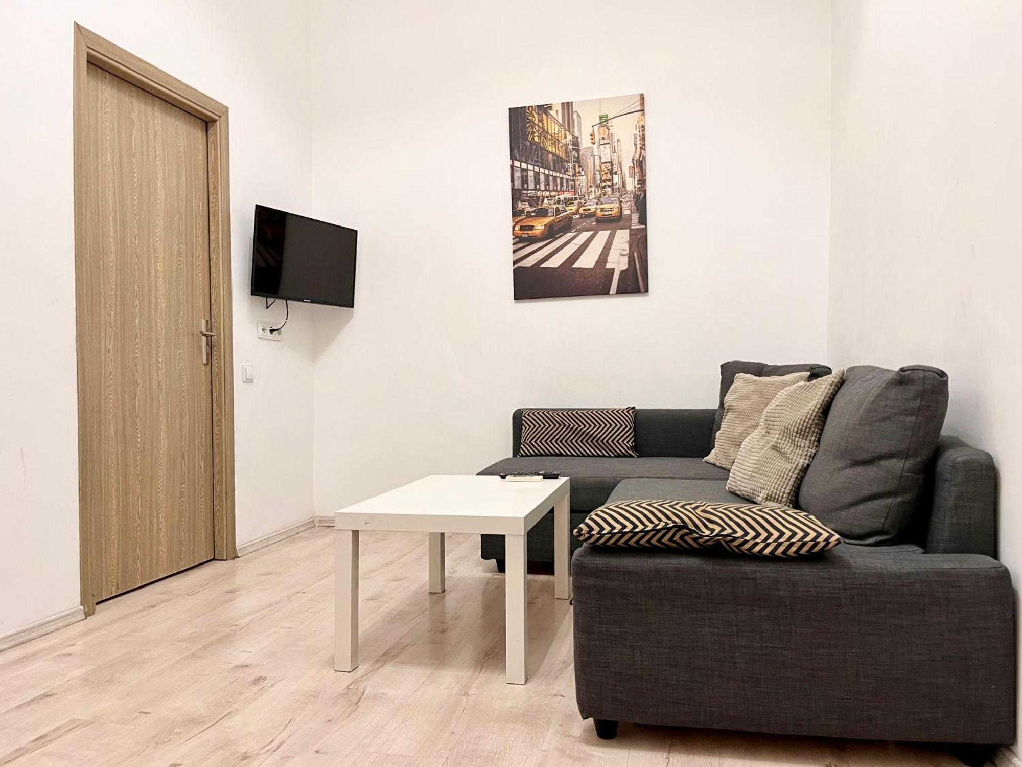 Old Town - Ultra Central Apartment Bucarest Esterno foto