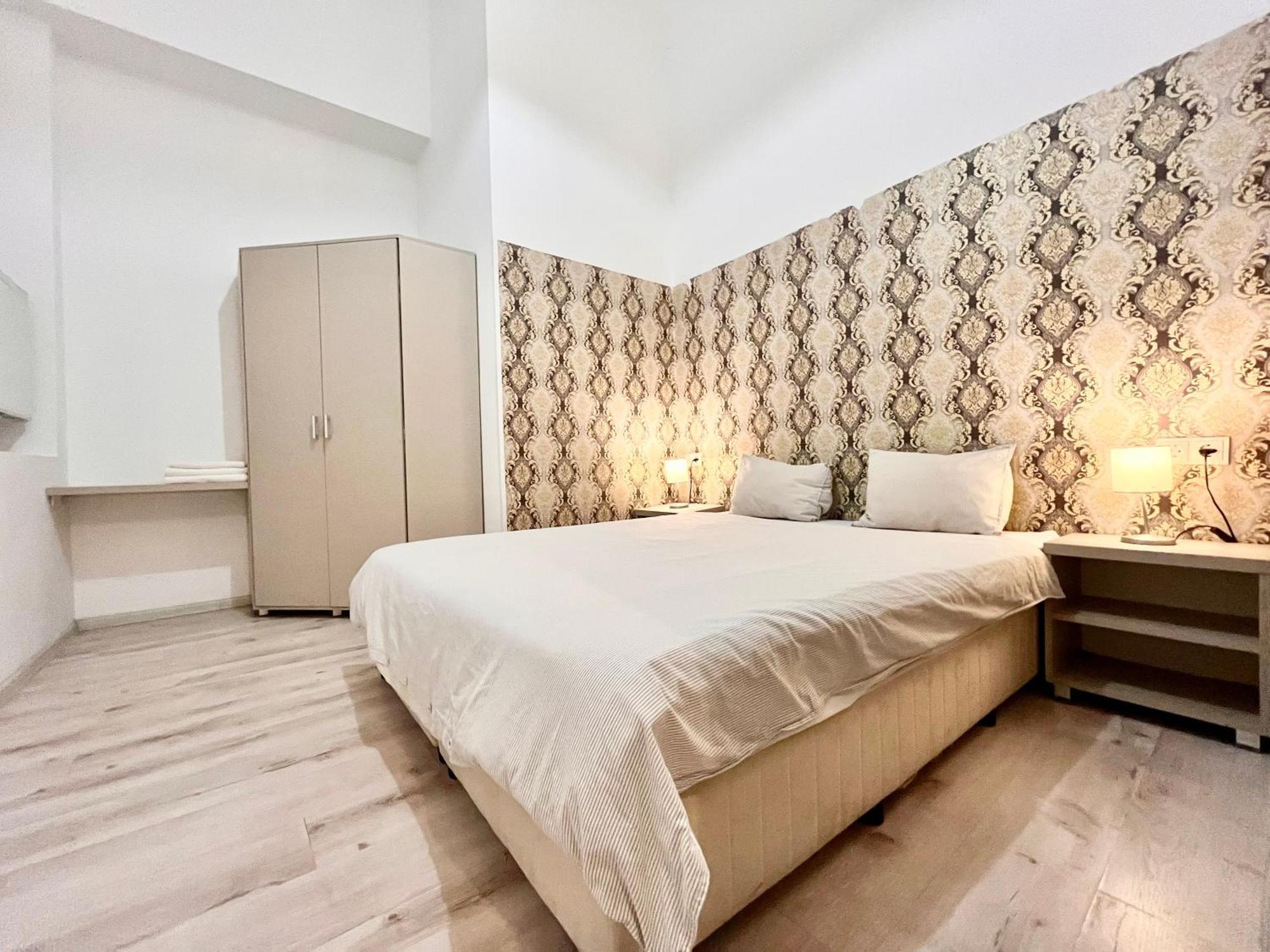 Old Town - Ultra Central Apartment Bucarest Esterno foto