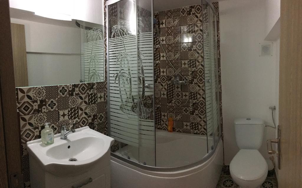 Old Town - Ultra Central Apartment Bucarest Esterno foto