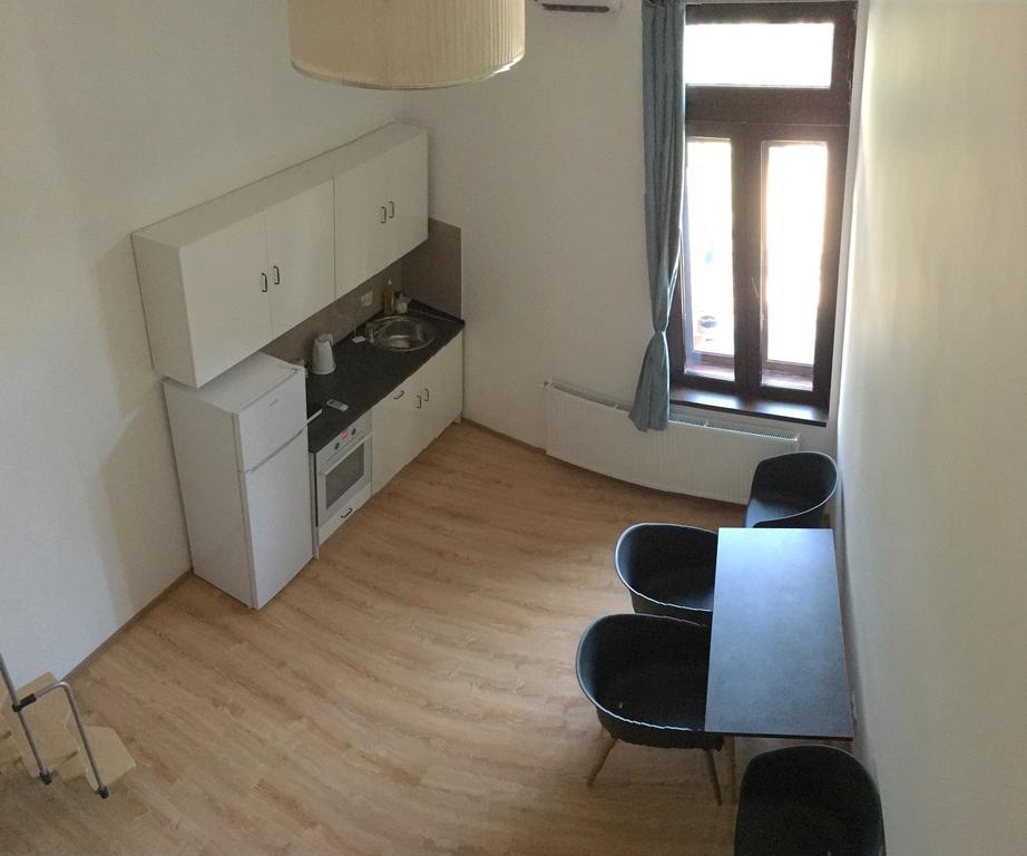 Old Town - Ultra Central Apartment Bucarest Esterno foto